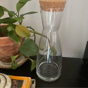 Heavy duty glass cork top lid carafe drink container bottle